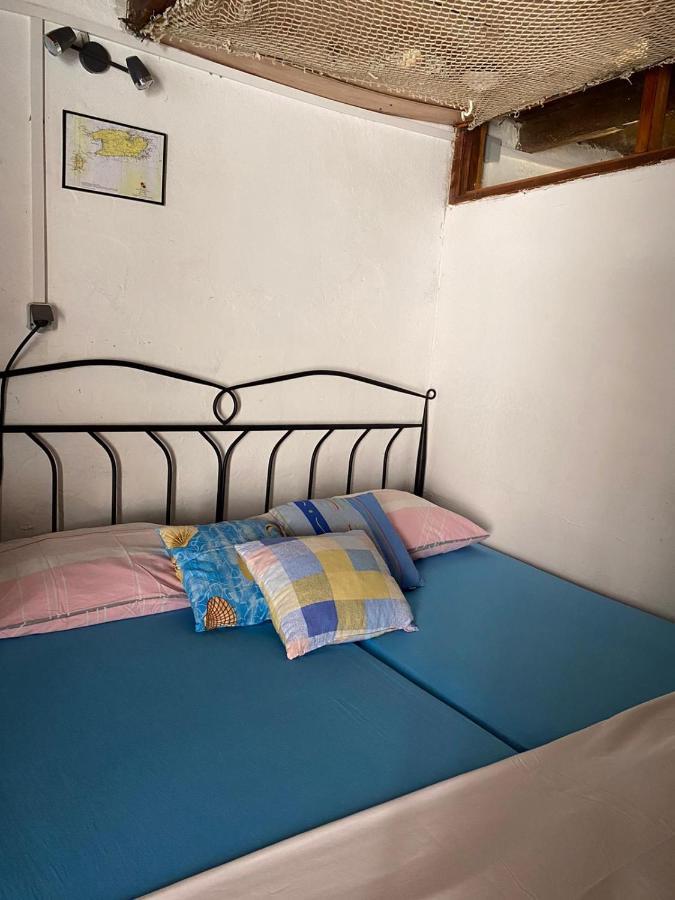 Holiday Home Stiniva Вис Экстерьер фото